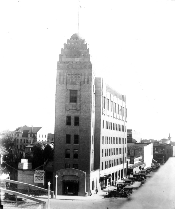 Casino Club building, downtown San Antonio, with San Antonio River  | Drink up the history with The Barwalk, San Antonio TX